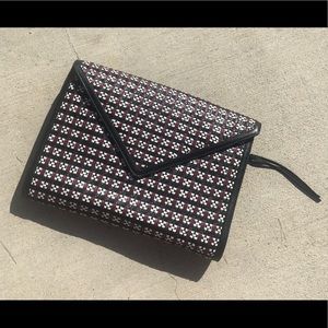 FINAL PRICE!! ⬇️📉 Rebecca Minkoff Woven Envelope Clutch
